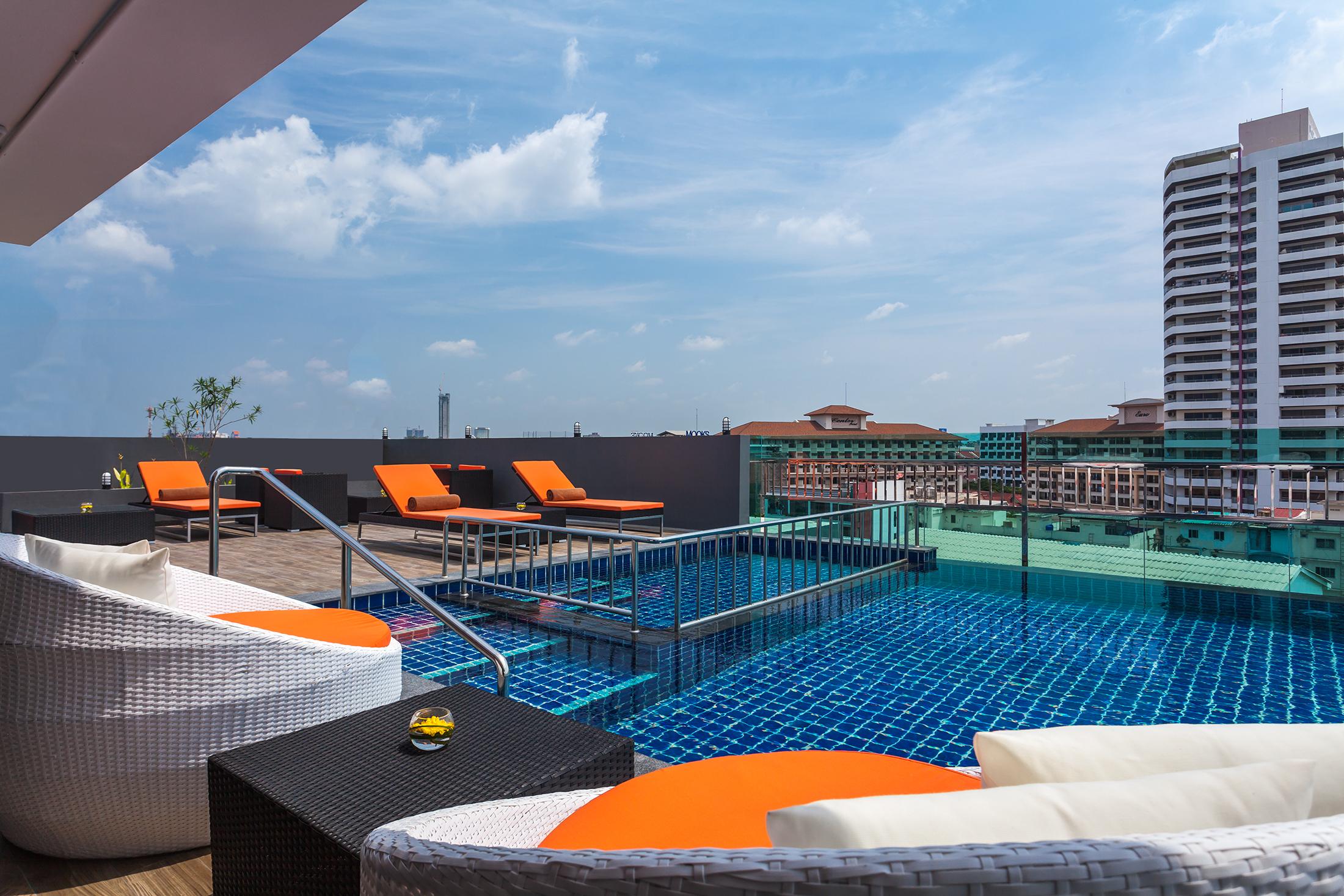 Nova Express Pattaya Hotel Екстер'єр фото