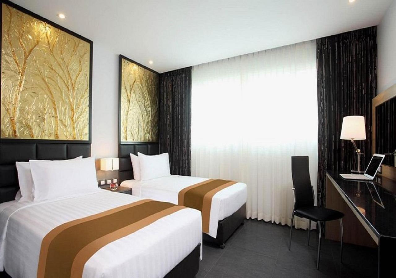 Nova Express Pattaya Hotel Екстер'єр фото