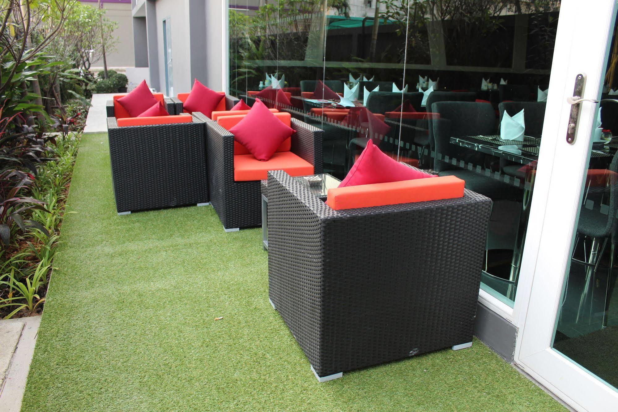 Nova Express Pattaya Hotel Екстер'єр фото