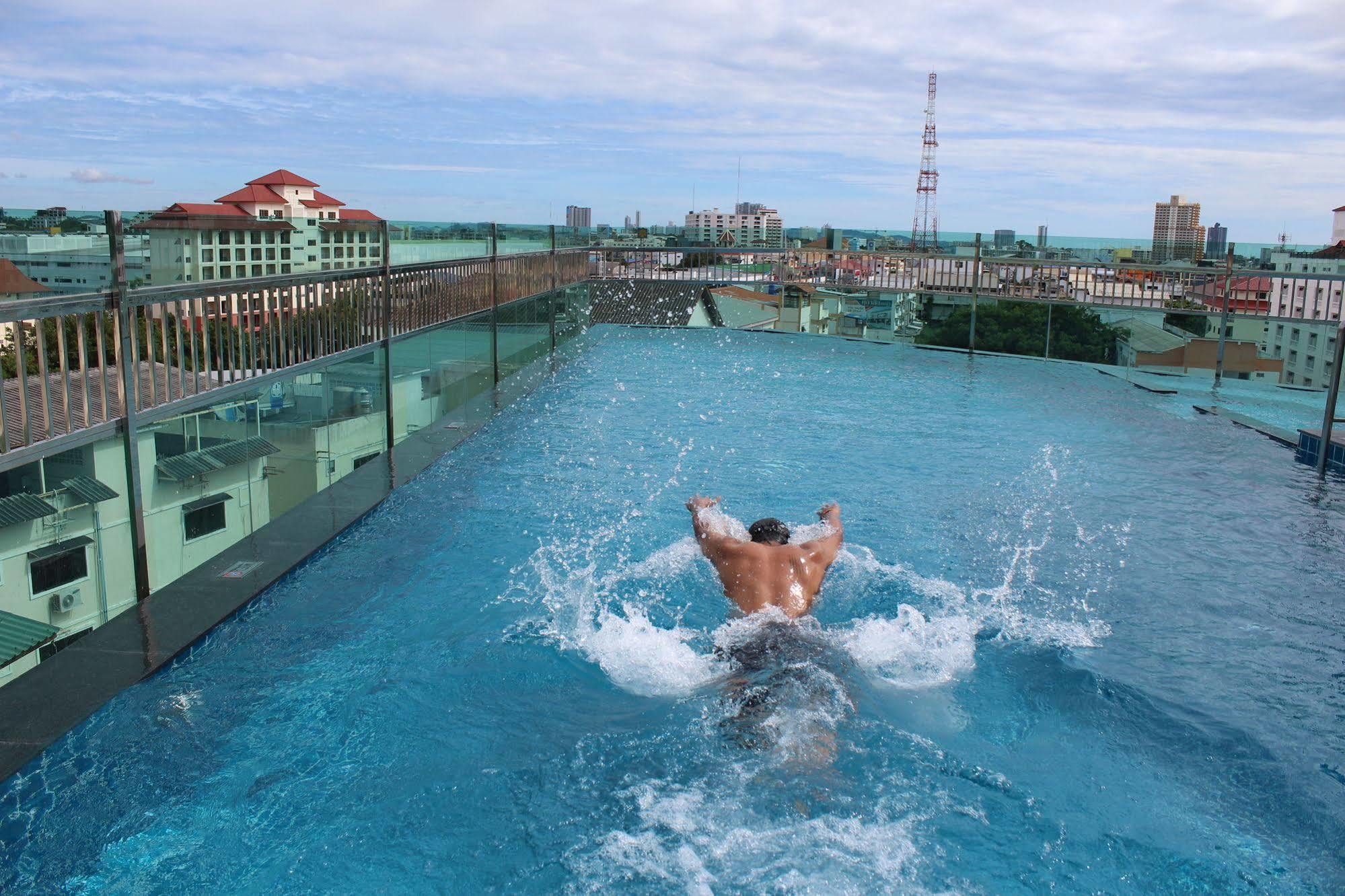 Nova Express Pattaya Hotel Екстер'єр фото