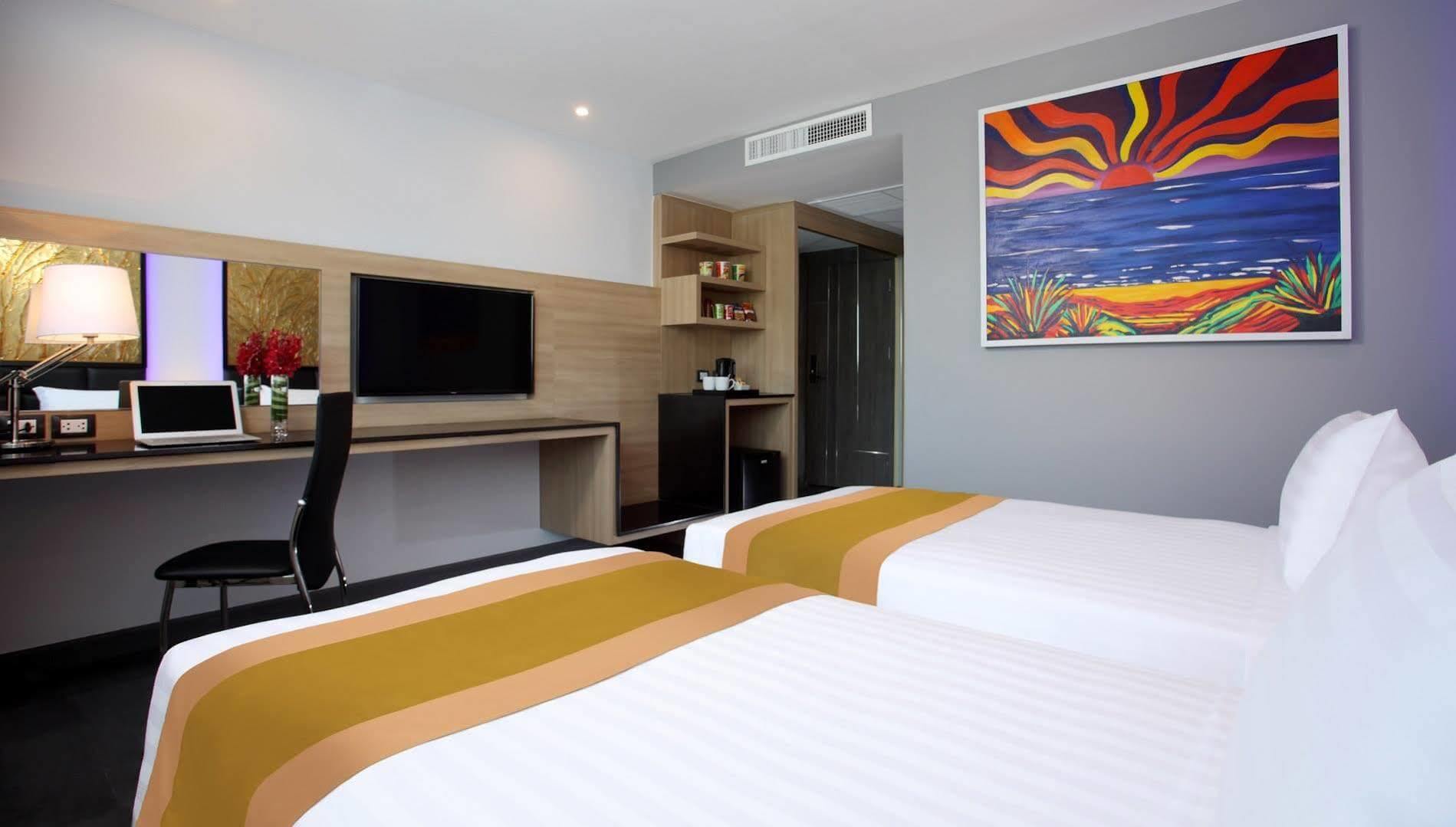 Nova Express Pattaya Hotel Екстер'єр фото